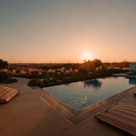 Jardino, Plaka Naxos *