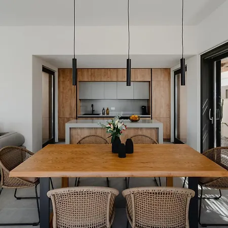 Jardino, Plaka Naxos *