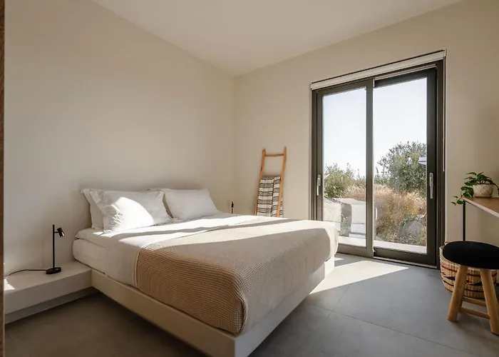 Jardino, Plaka Naxos