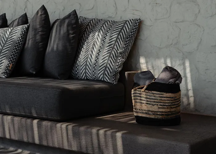 Jardino, Plaka Naxos *